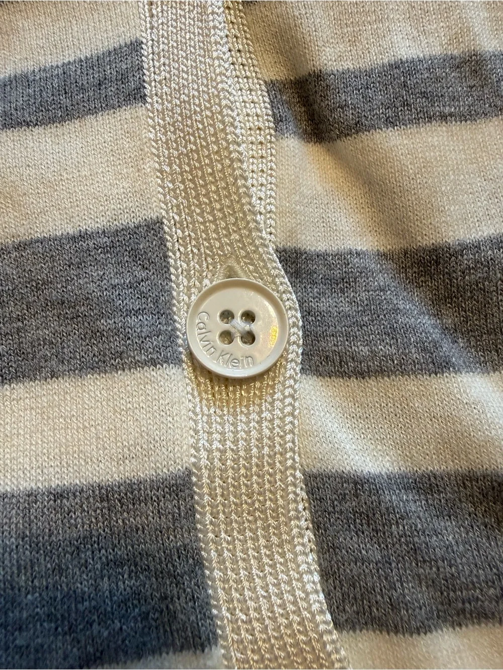 NWT Calvin Klein Women’s Cream and Gray Striped V‑Neck Button Cardigan - Picture 4 of 8